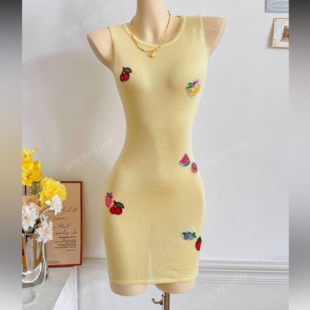 Yellow Sleeveless Dress with Fruit Embroidery